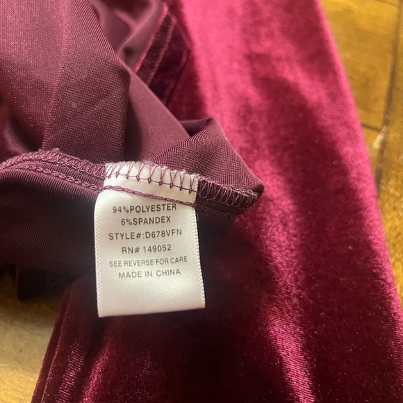 Velvet  Party Dress Long Sleeves and button up - Picture 6 of 6